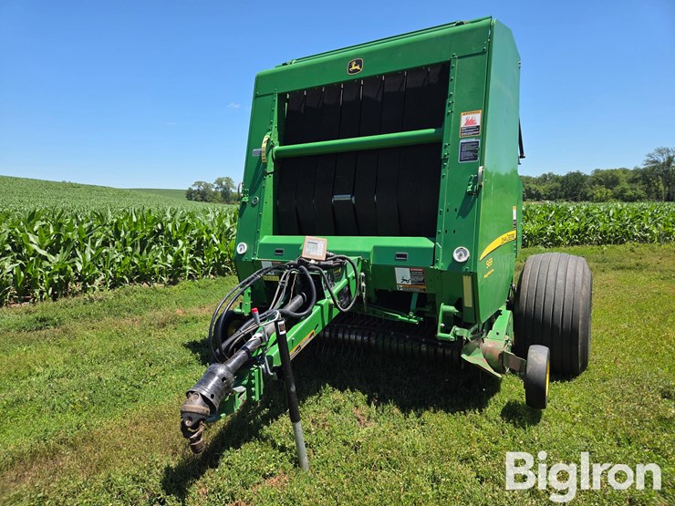 2013-john-deere-569-image-1
