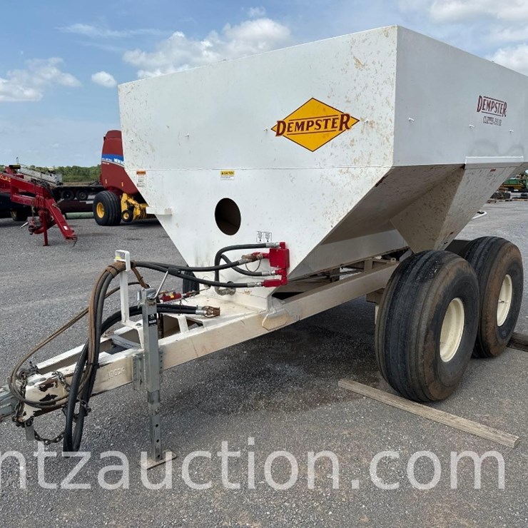 DEMPSTER HYD. FERTILIZER DRY SPREADER, 60' SPREAD,