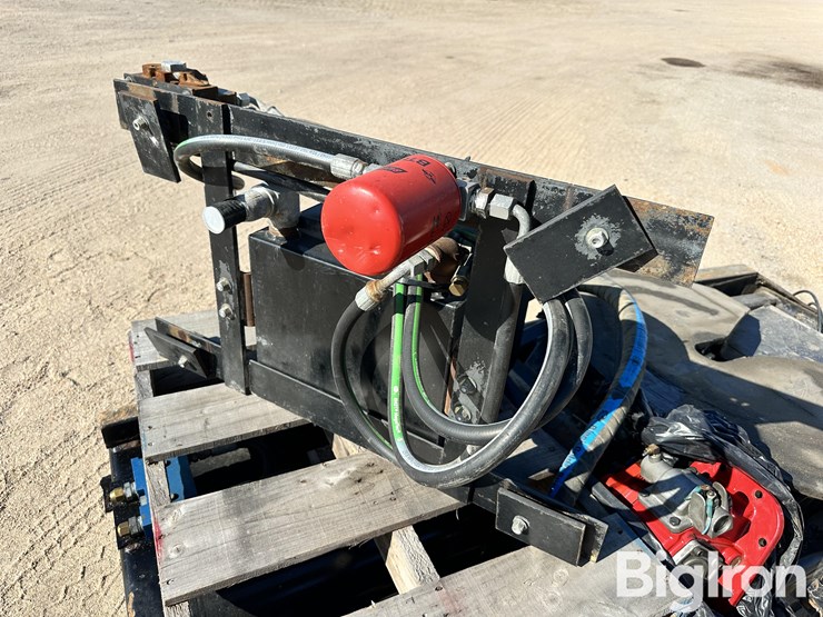 holland-5th-wheel-hydraulic-lift-image-14