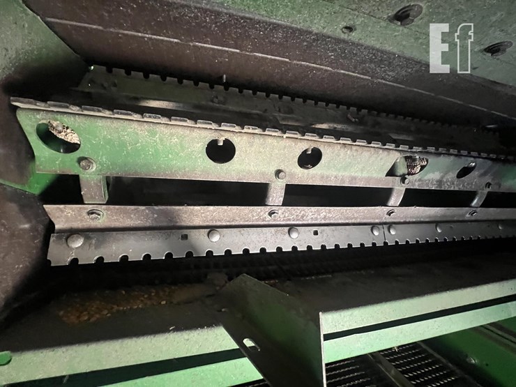 2004-john-deere-9660-sts-image-44