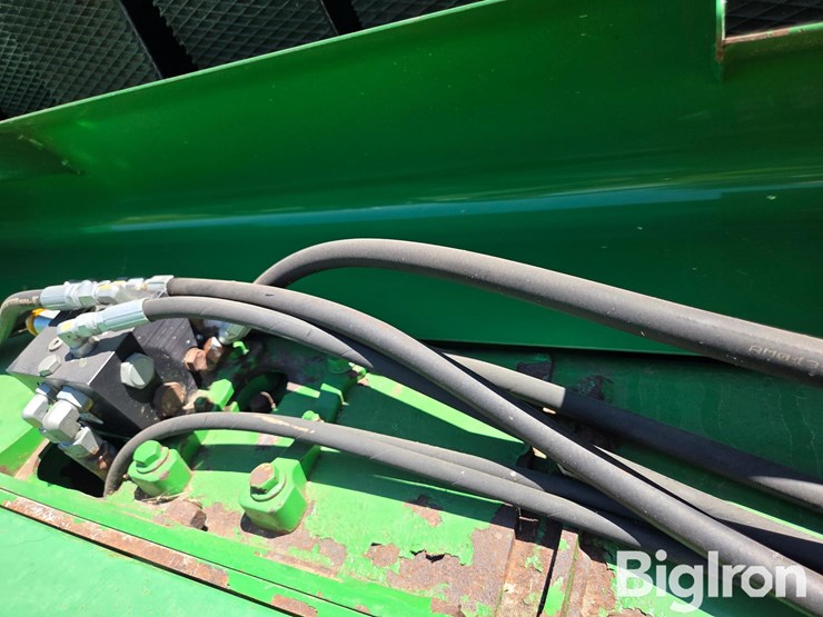 2013-john-deere-569-image-12