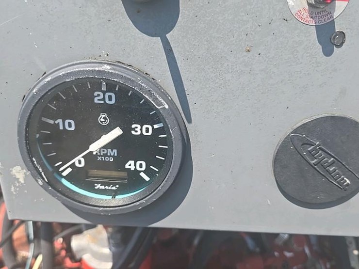 #146-•-iveco-power-unit-with-air-compressor-and-generator-image-7