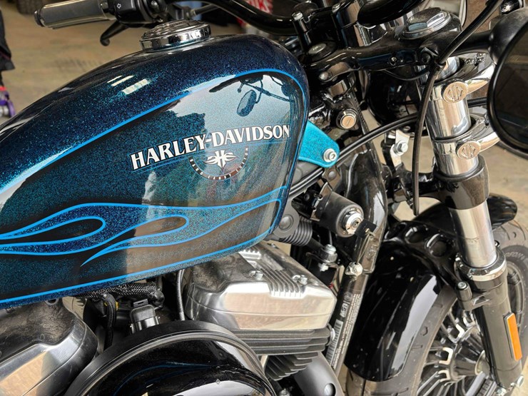 2017-harley-davidson-x11200-motorcycle-image-5