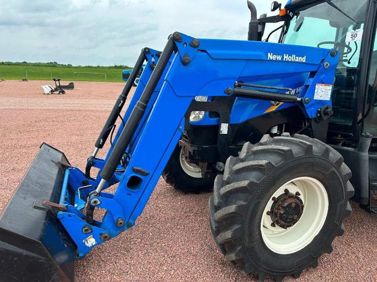 2009-new-holland-855tl-image-29
