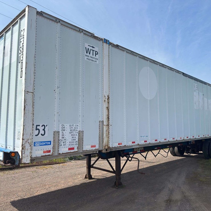 Max Atlas Tridem Container Chassis with 53’ Stoughton Container