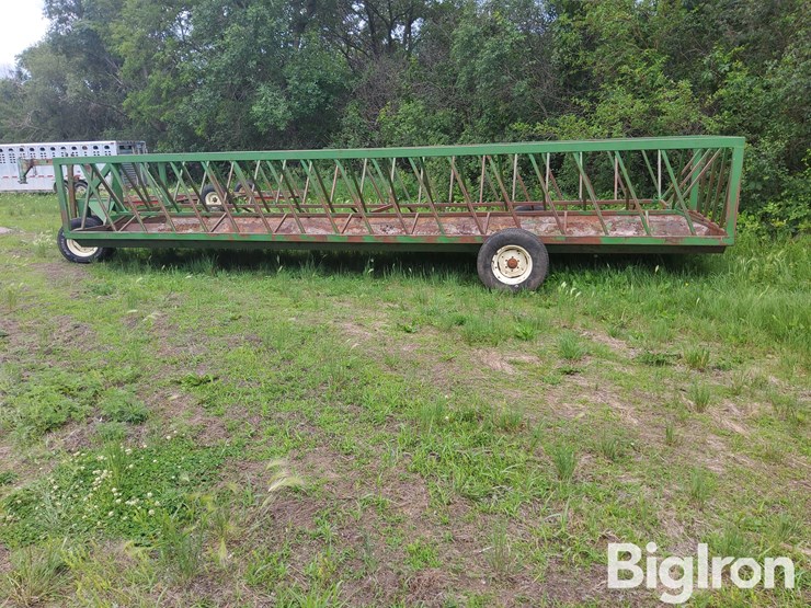 portable-bale-feeder-image-8