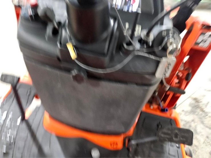 kubota-bx2380-image-33