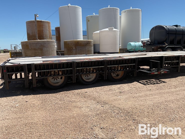 2013-b-b-tri/a-drop-deck-sprayer-trailer-image-5