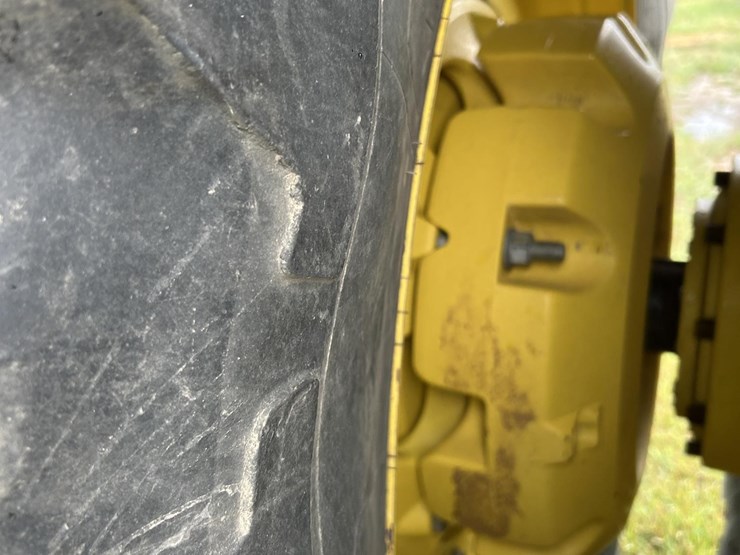 2017-john-deere-9620r-image-24