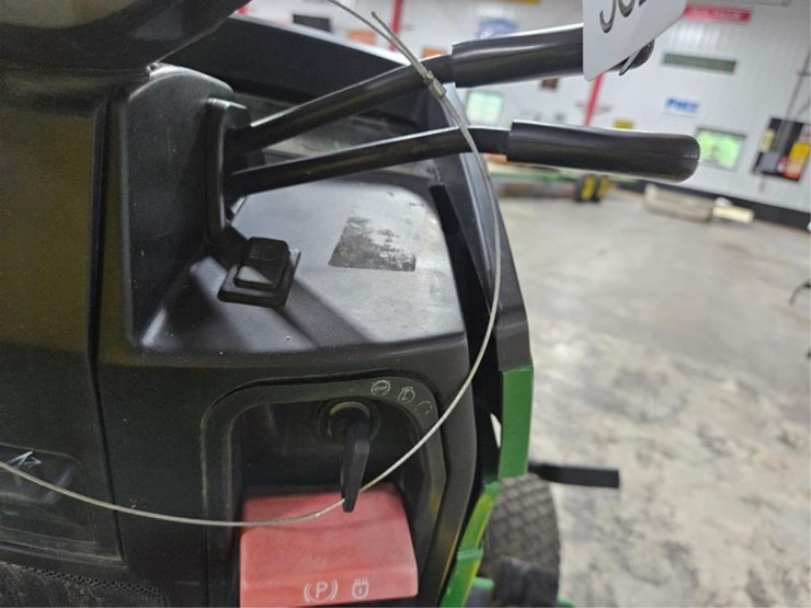 john-deere-425-image-27