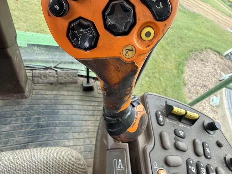 2001-john-deere-9750-image-45