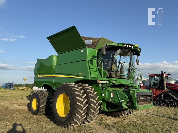 2021-john-deere-s780-image-75