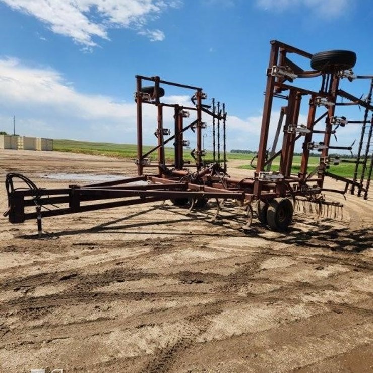 WILRICH 30FT CHISEL PLOW 17