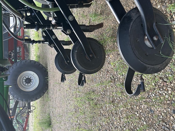 2009-john-deere-1870-image-32