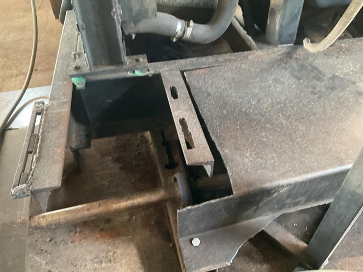 #122-•-hydraulic-lines,-pumps-and-tank-image-24