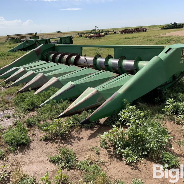 JOHN DEERE 853A