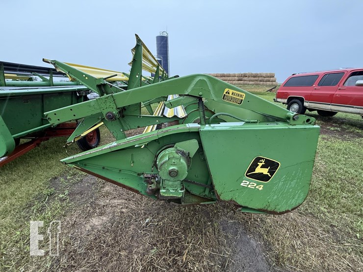john-deere-224-image-6