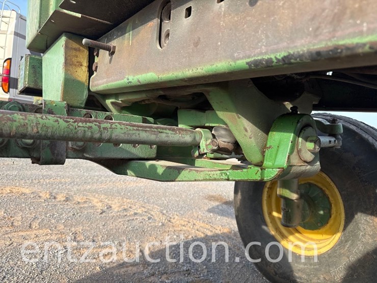 john-deere-4840-image-10