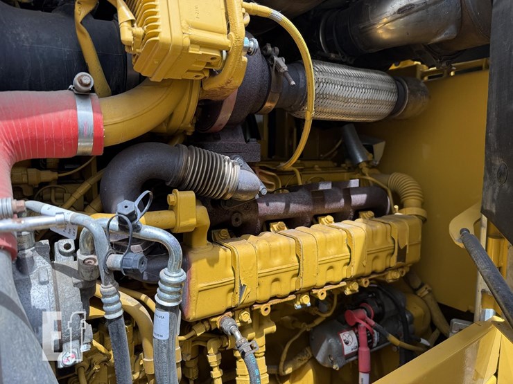 2019-deere-524kii-image-11