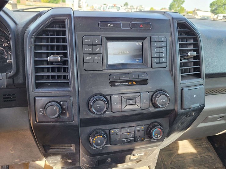 2017-ford-f150-image-11