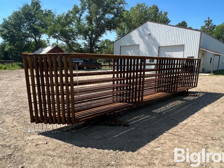 24'-freestanding-livestock-panels-w/gate-image-7