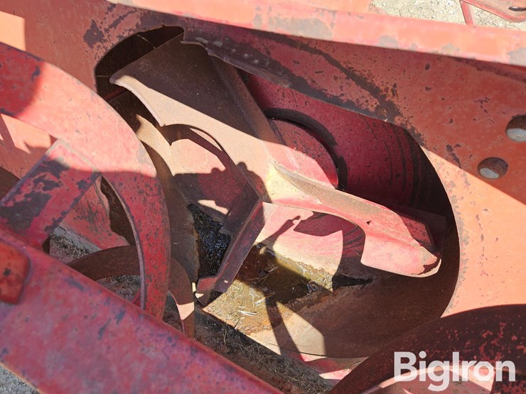 international-80-3-pt.-snow-blower-attachment-image-16