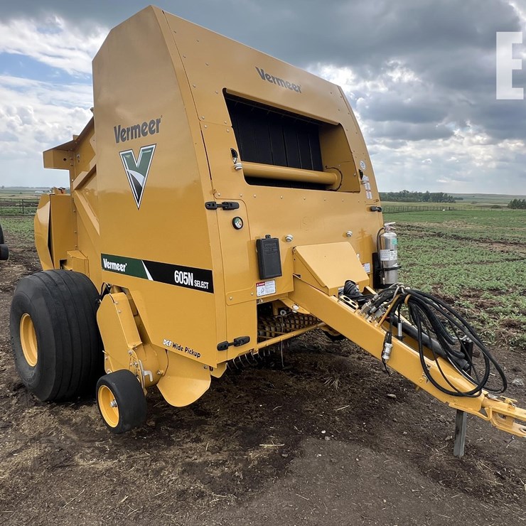 2022 VERMEER 605N