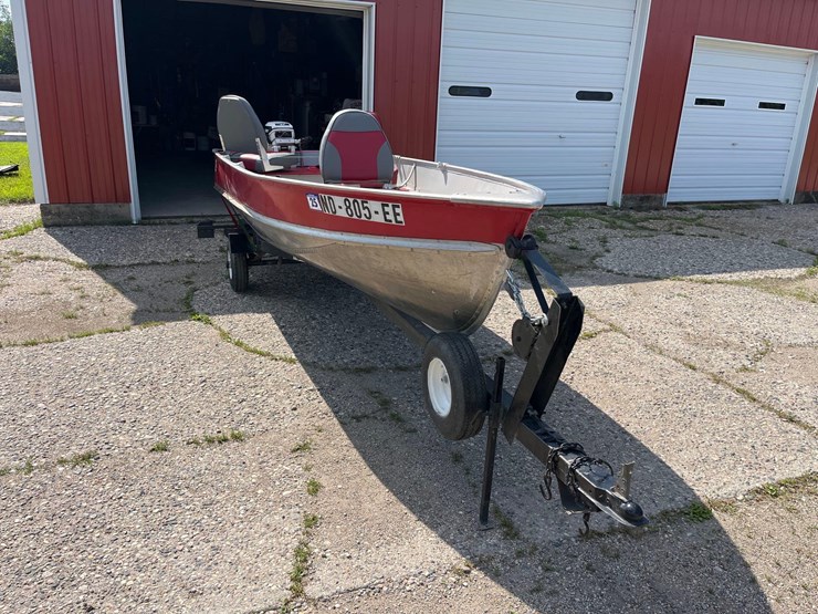 fishing-boat-image-3