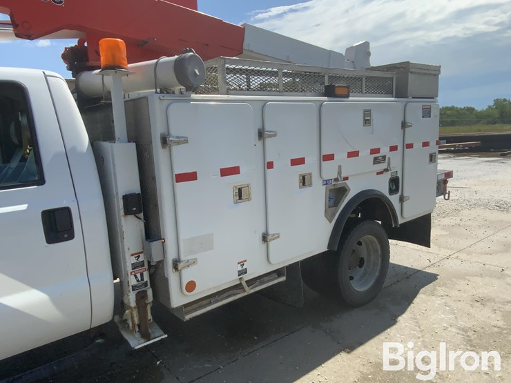 2015-ford-f550-image-16