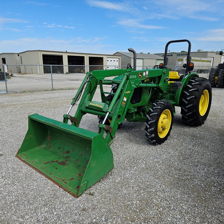 2015 JOHN DEERE 5075E