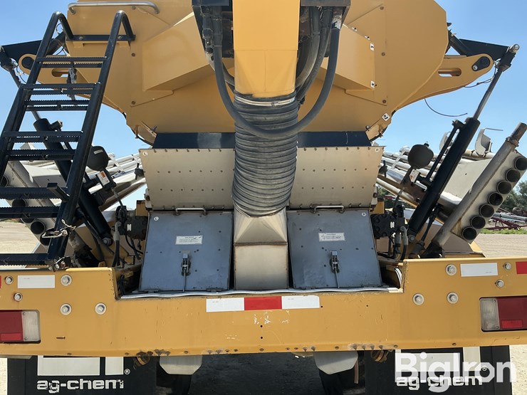 2012-terragator-8300-self-propelled-floater-dry-fertilizer-spreader-w/airmax-image-15