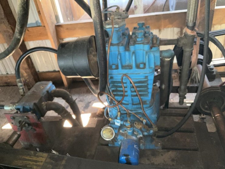 #121-•-quincy-323-air-compressor-image-1
