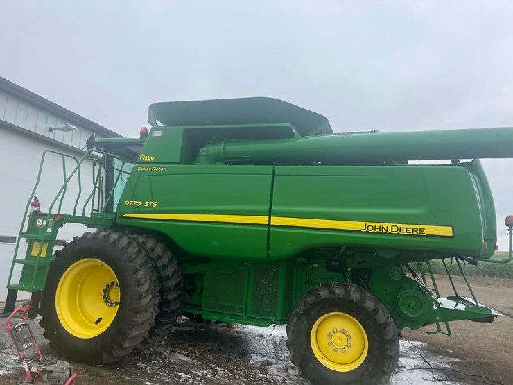 2011-john-deere-9770-sts-image-3