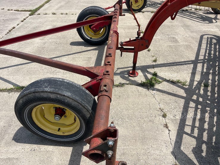 new-holland-260-image-6