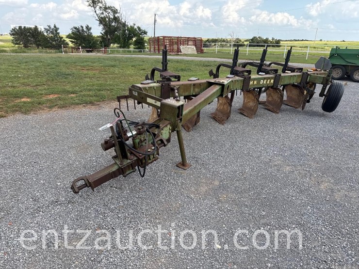 john-deere-2600-image-1