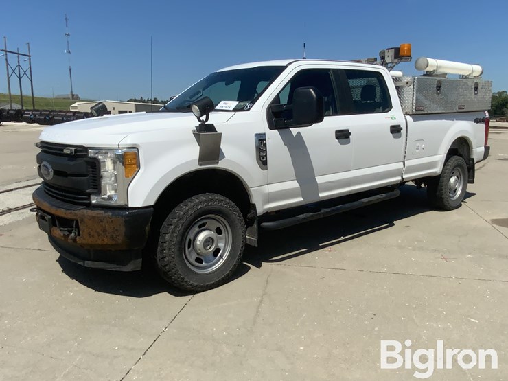 2017-ford-f350-xl-image-1