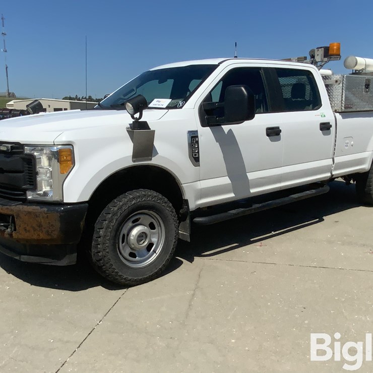 2017 FORD F350 XL