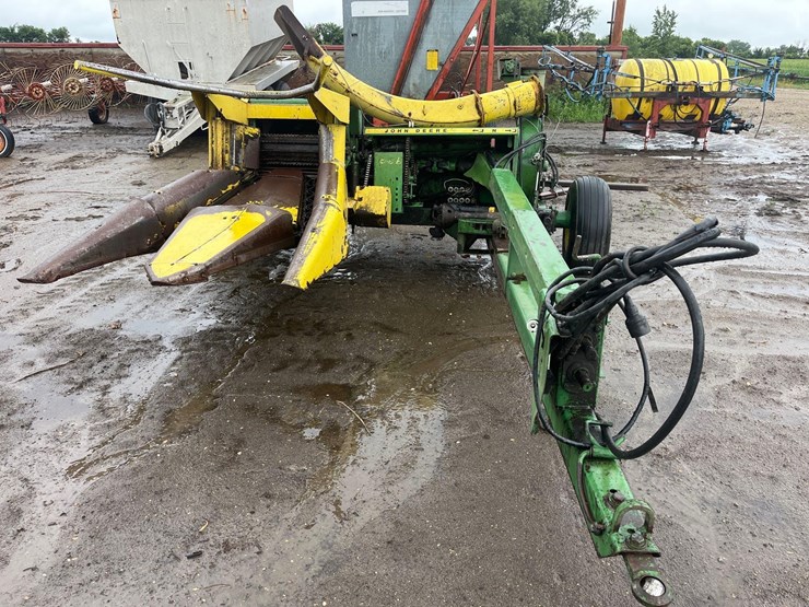 john-deere-3960-image-1