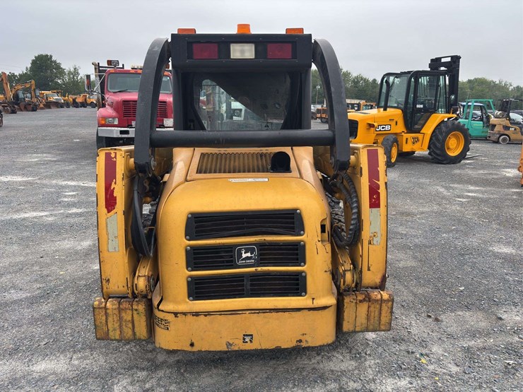 2001-john-deere-250-image-4
