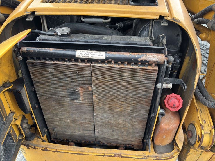 2001-john-deere-250-image-23