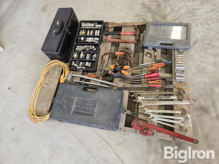 pallet-of-misc.-tools,-parts,-&-fasteners-image-2