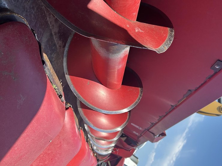 case-ih-2412-image-15