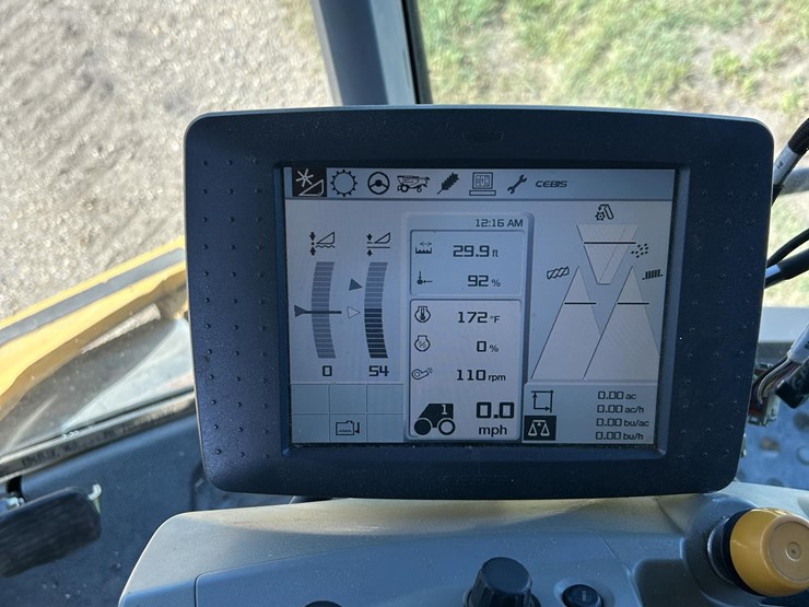 2012-claas-lexion-750tt-image-31