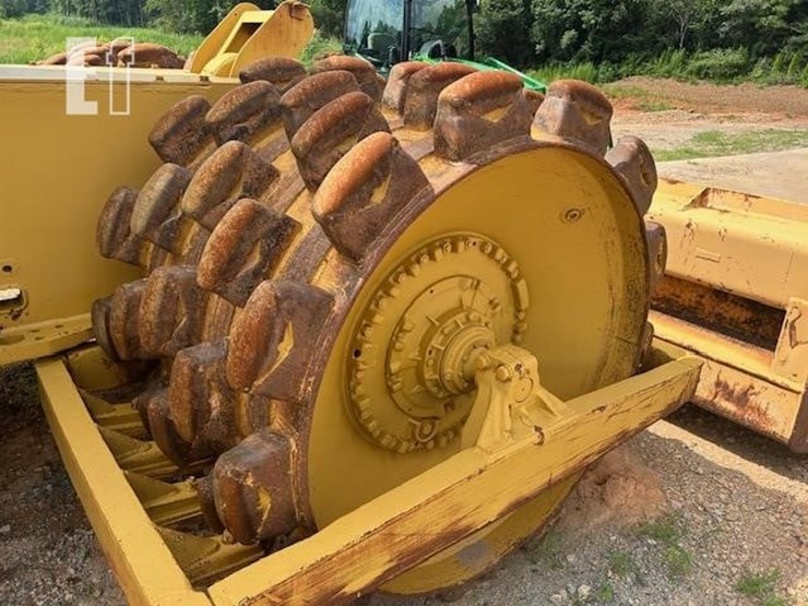 caterpillar-825-image-17