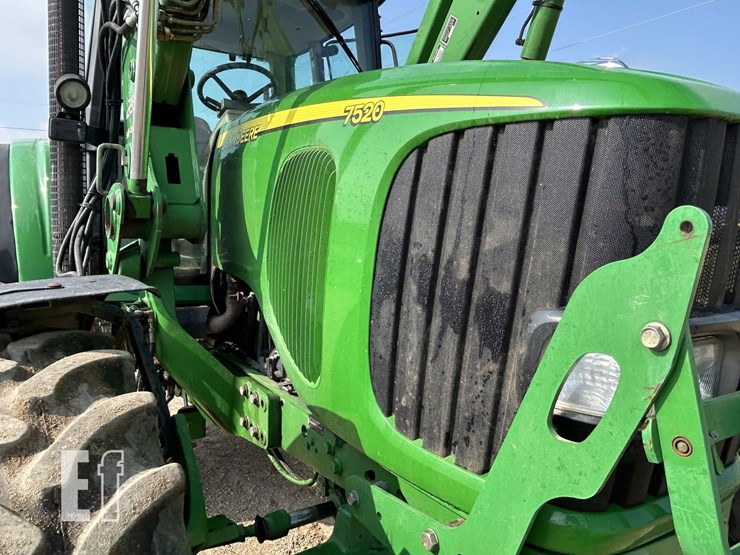 2005-john-deere-7520-image-60