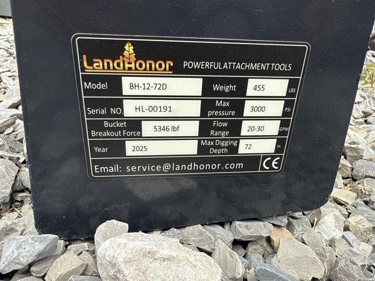 land-honor,-skid-steer-backhoe-image-4