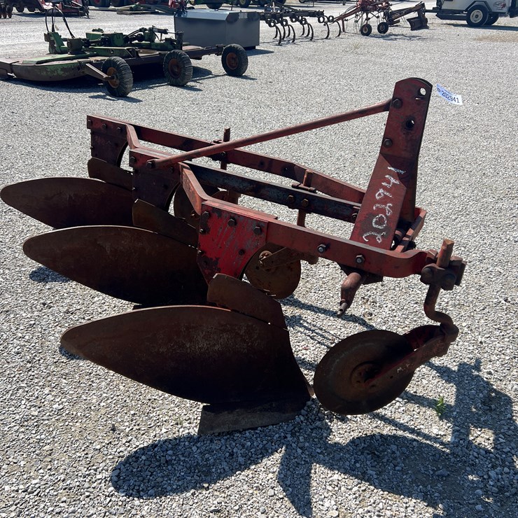 MASSEY-FERGUSON 74
