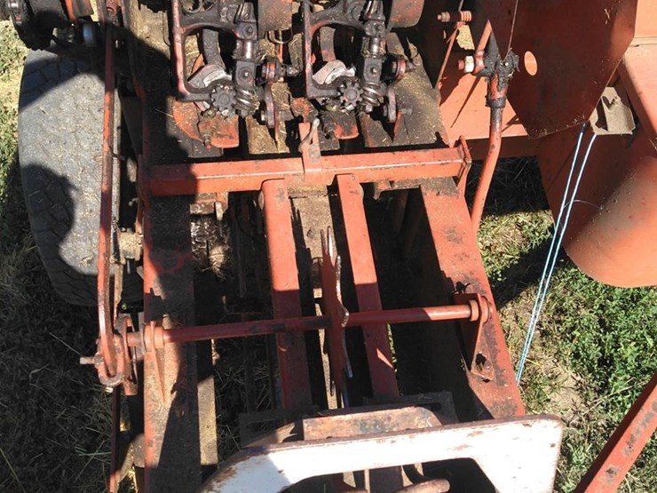 new-holland-276-image-3