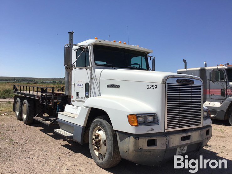 1989-freightliner-fld120-image-3