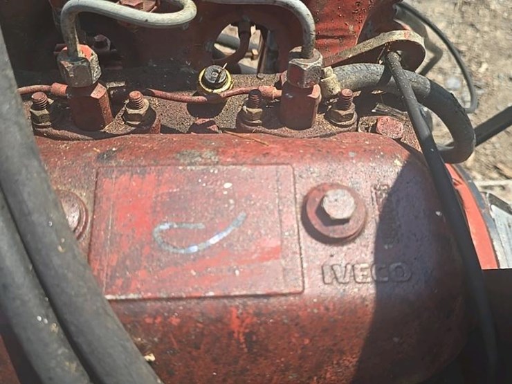#146-•-iveco-power-unit-with-air-compressor-and-generator-image-20